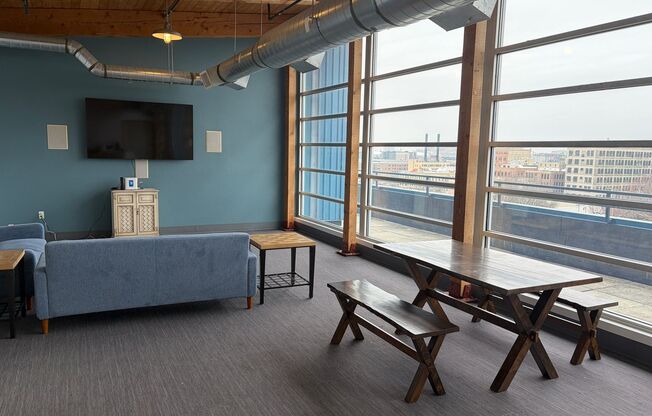 2 beds, 1 bath, 870 sqft, $1,900, Unit 602