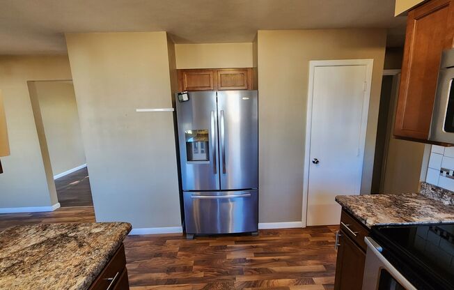 2 beds, 1.5 baths, $1,350, Unit 3614