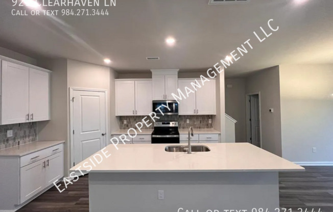 921 CLEARHAVEN LN
