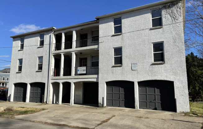 156 W 8 AVE