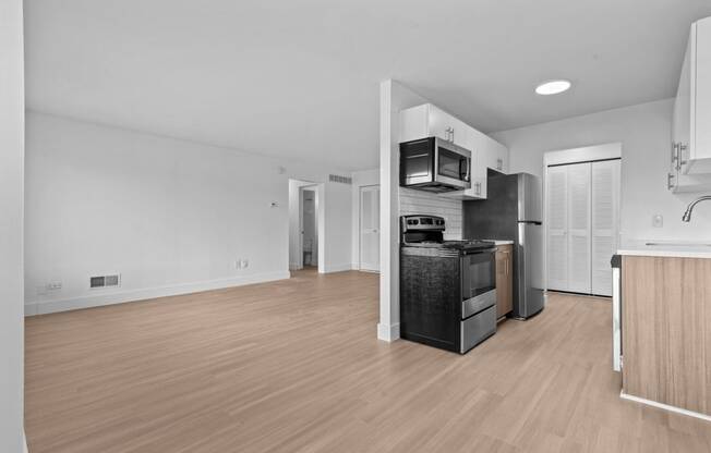 affordable renovated apartments in auburn hills, michigan