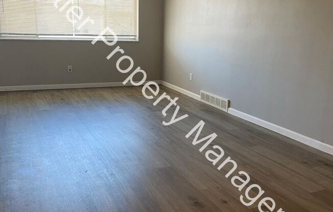 Freshly updated 2 bedroom apartment in Florissant!