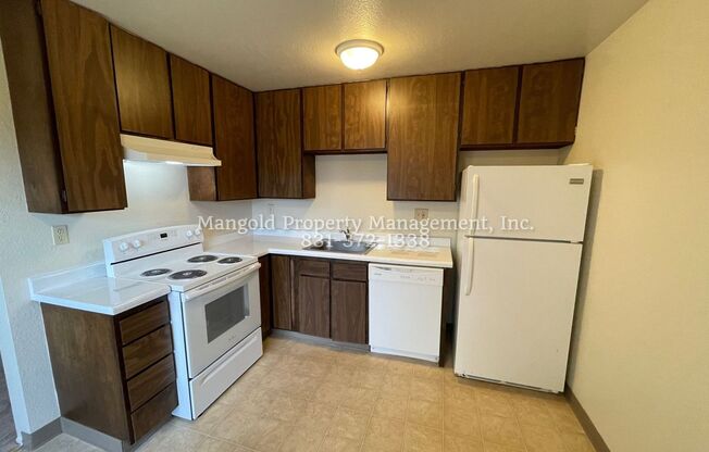 2 beds, 1 bath, 791 sqft, $2,350