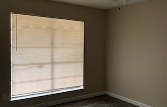 2 beds, 2 baths, 878 sqft, $1,430, Unit 2009