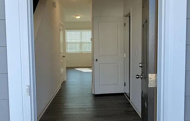 136 SWINDON DR