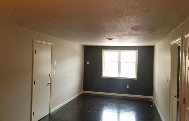 2 beds, 1 bath, 750 sqft, $1,750, Unit 17