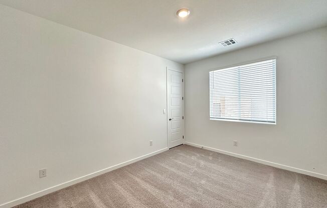 5 beds, 3 baths, $2,795