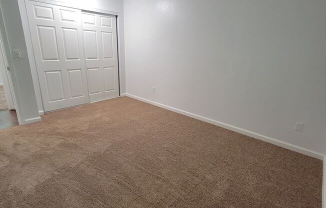 2 beds, 1 bath, 832 sqft, $1,750, Unit 210