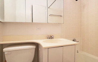 Studio, 1 bath, $2,595, Unit 3RW