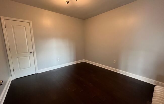 2 beds, 1 bath, 1,050 sqft, $2,350, Unit 5721 Elwood St. #C2