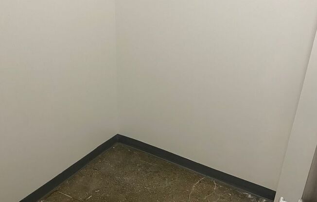 2 beds, 1 bath, 1,450 sqft, $1,295, Unit 035