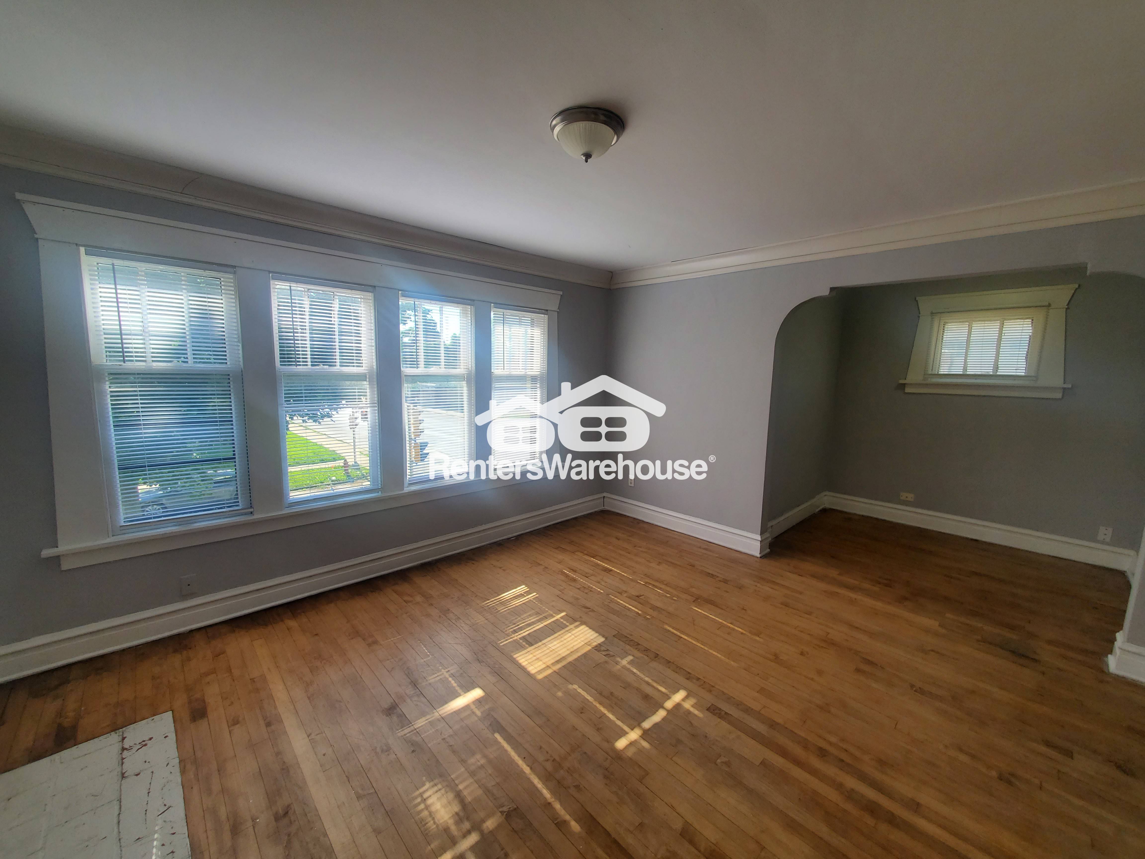 2703 N 39 ST
