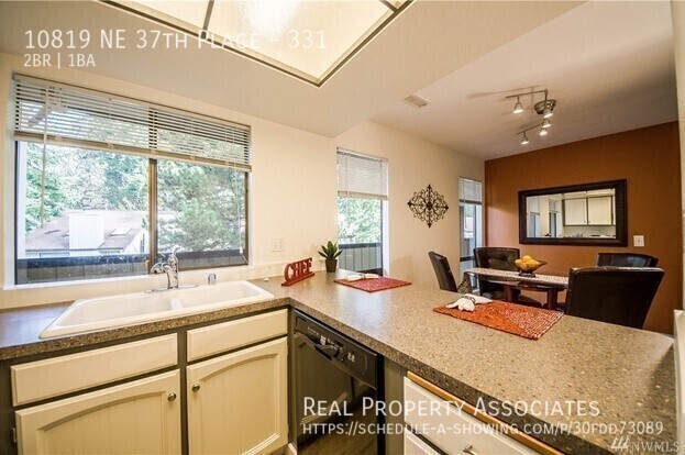 10819 NE 37th Place