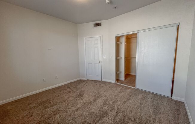 1 bed, 1 bath, $1,095, Unit # 2076