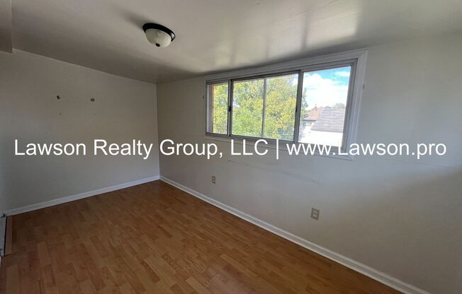 1 bed, 1 bath, 700 sqft, $825, Unit Walnut 422 - 4