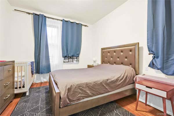 115 25 METROPOLITAN AVE