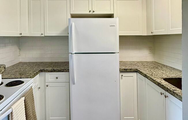 2 beds, 1 bath, 775 sqft, $1,199