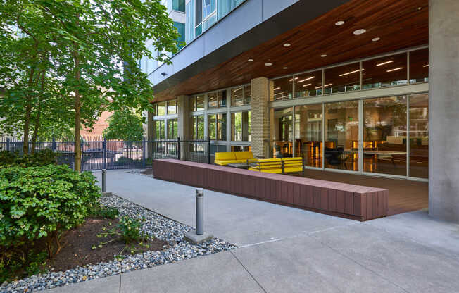 Courtyard Lounge
