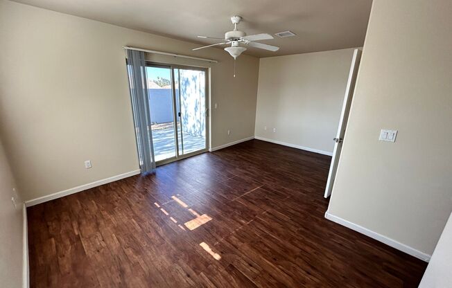 3 beds, 2.5 baths, 1,194 sqft, $1,595, Unit Unit 12