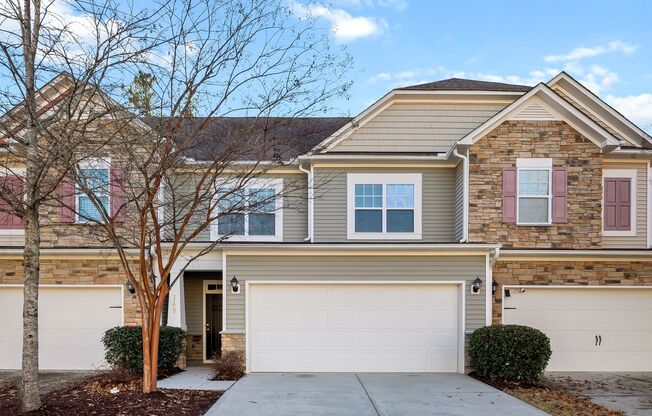 3 Bedroom - Cary Townhome in Central Location!!! Close to 540 and Research Triangle Park!