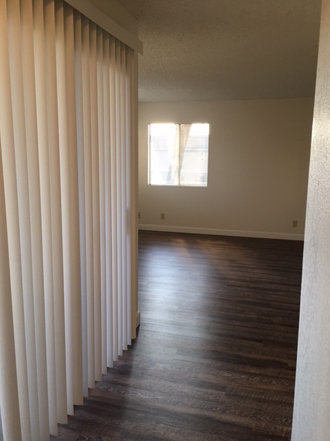 Studio, 1 bath, 600 sqft, $1,060, Unit 204