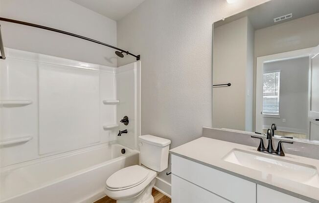 2 beds, 2.5 baths, 1,148 sqft, $1,850, Unit 4500 Colosseum Way