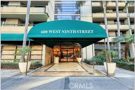 1 bed, 1 bath, 754 sqft, $2,300, Unit 902