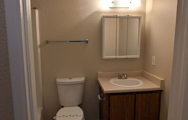 2 beds, 2 baths, 900 sqft, $1,425, Unit 223