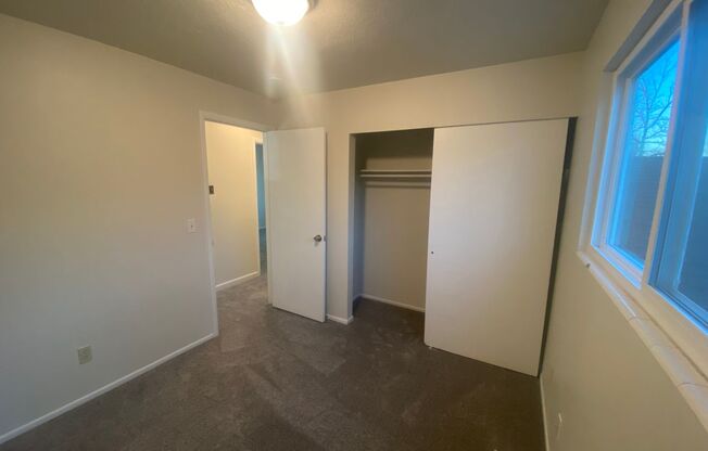 3 beds, 1.5 baths, 1,325 sqft, $2,025, Unit 1817