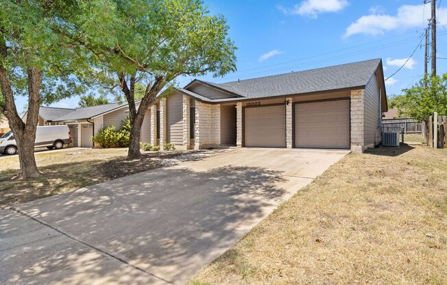 4Bed / 2Bath House Rental Just Minutes to the Domain and Downtown