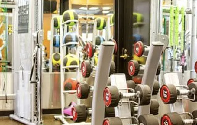 1 bed, 1 bath, $5,200, Unit 14E