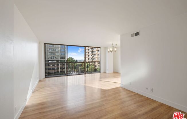 2 beds, 2 baths, 1,017 sqft, $3,600, Unit 701