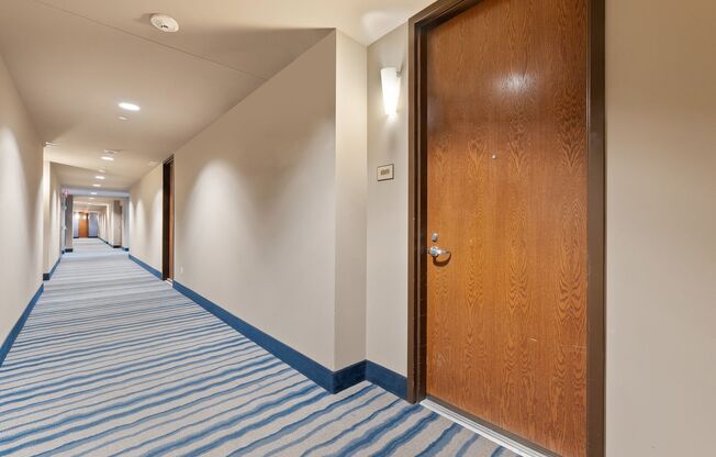 3 beds, 3.5 baths, $3,200, Unit UNIT 1819
