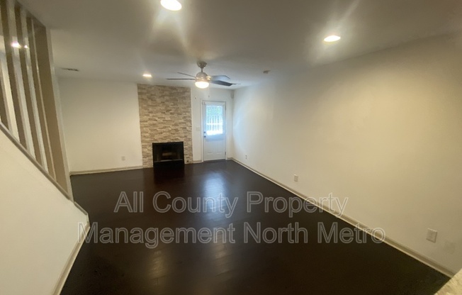 1587 SPRINGLEAF PT