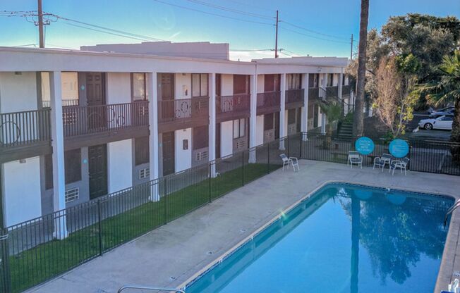 1 bed, 1 bath, 530 sqft, $1,050, Unit 227
