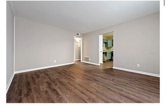 2 beds, 1 bath, 1,100 sqft, $1,295, Unit W-L05