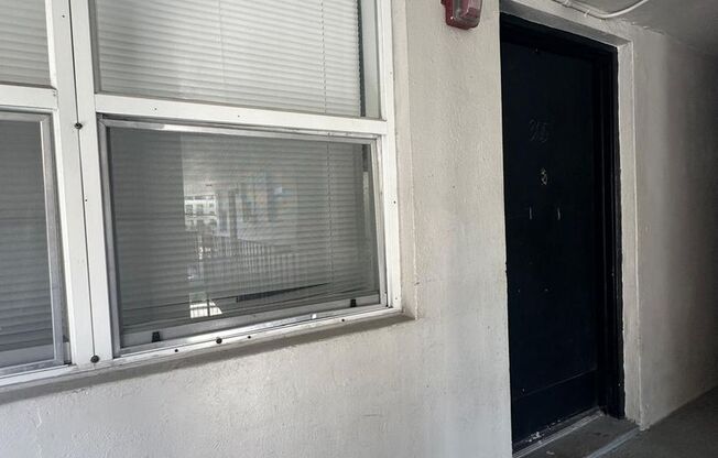 1 bed, 1 bath, 650 sqft, $1,650, Unit 1600-305