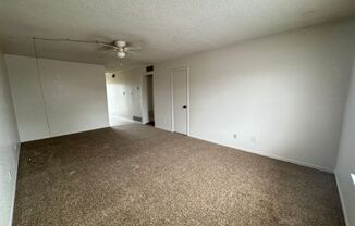 2 beds, 1 bath, 942 sqft, $695, Unit Apt A