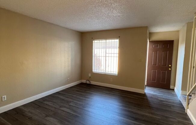 2 beds, 1.5 baths, 800 sqft, $1,100