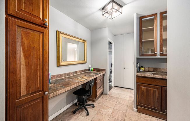 1 bed, 1 bath, $1,600, Unit # 407