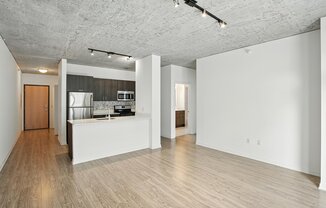 1303 S WABASH AVE