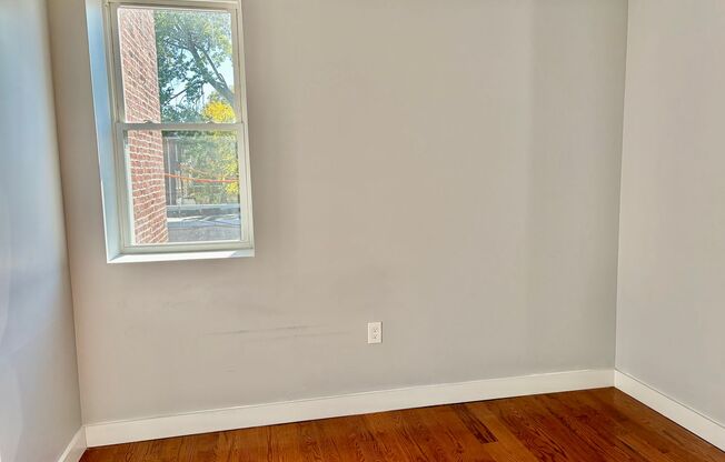 1 bed, 1 bath, 725 sqft, $1,350, Unit #304