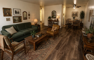 Avante Apartments - Charming, Centrally Located  Building with Off Street Parking!