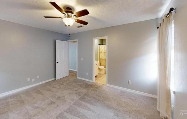 3 beds, 2 baths, 2,043 sqft, $1,700