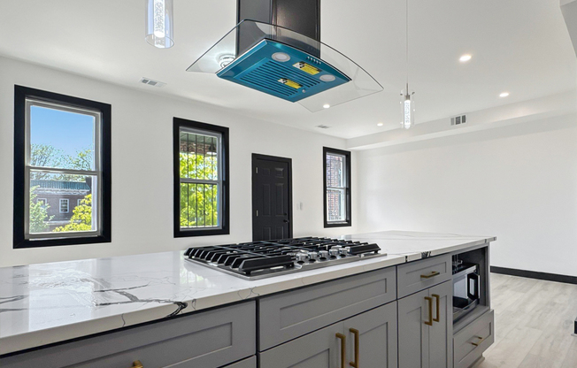 2325 REISTERSTOWN RD