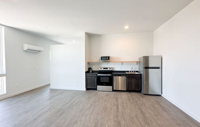 1 bed, 1 bath, 538 sqft, $1,095, Unit 406