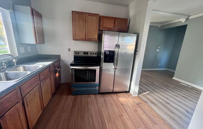 3 beds, 1 bath, $1,450