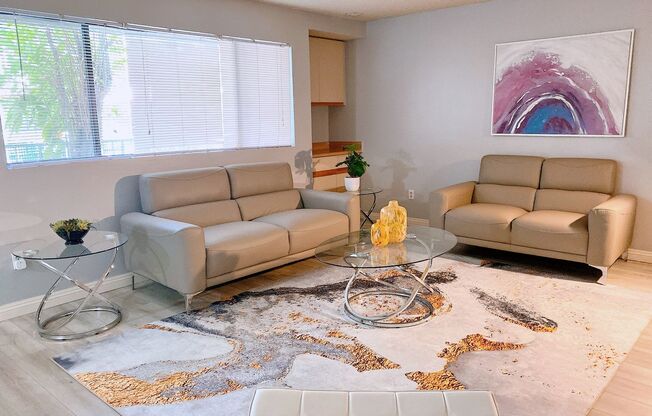 Clean and Spacious Condo, Pasadena