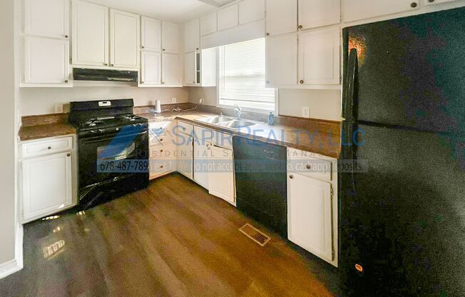 3 beds, 2 baths, $1,600