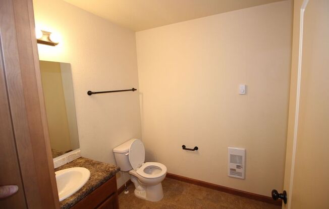 2 beds, 2 baths, $995, Unit Unit K